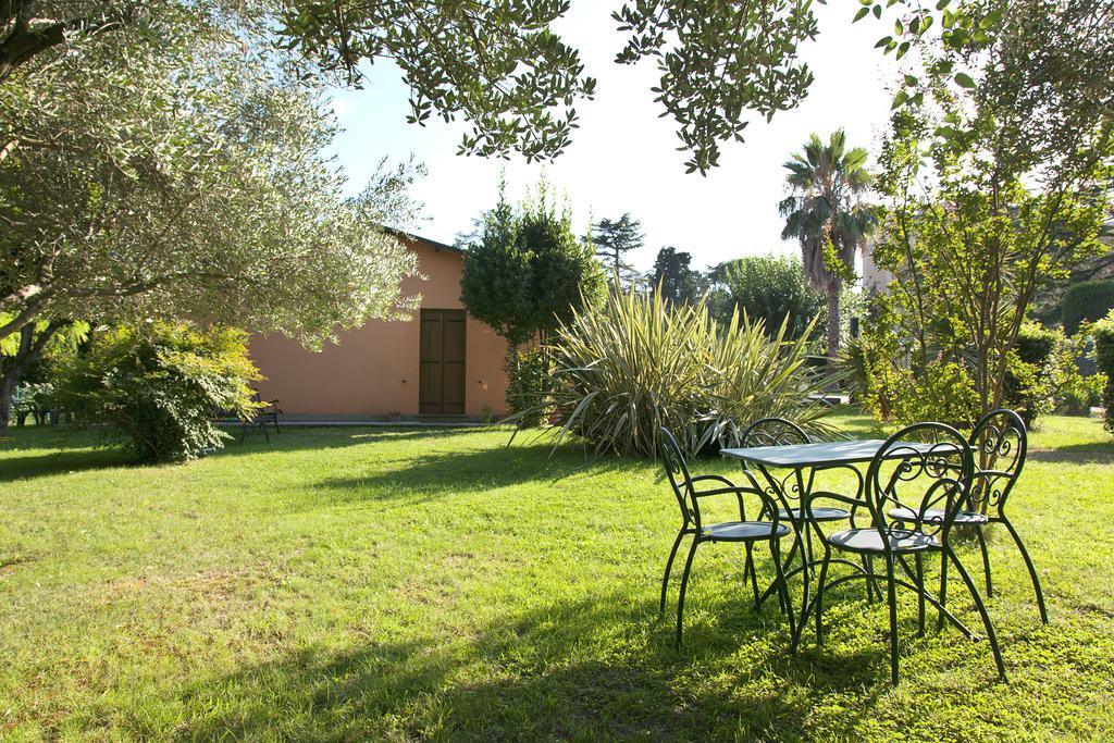 Ferienwohnung St. Andrew'S Garden Rom Exterior foto