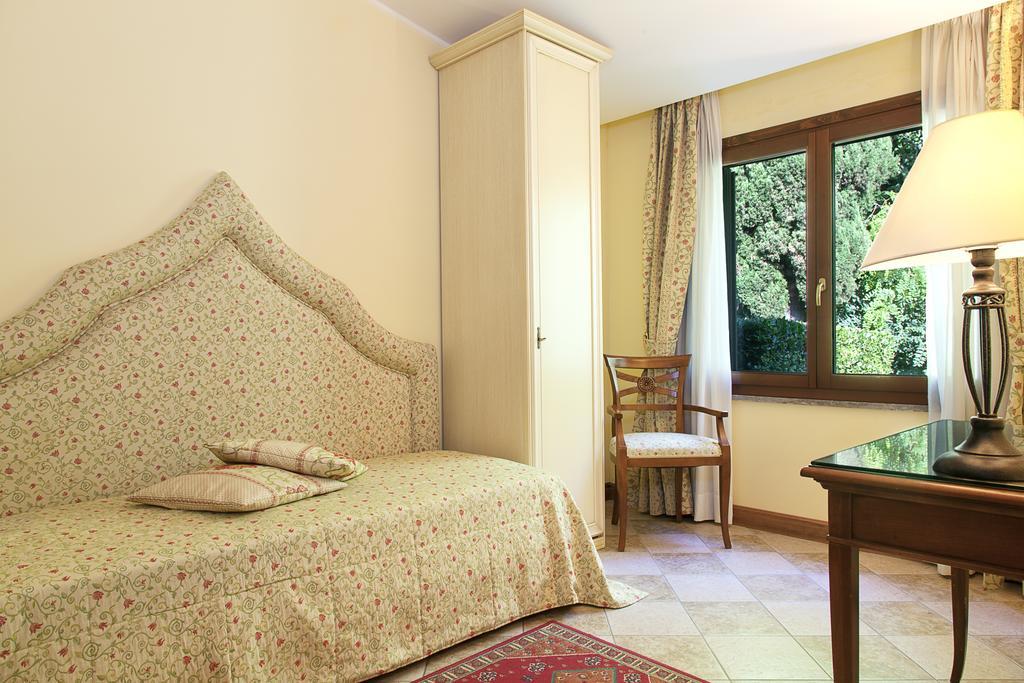 Ferienwohnung St. Andrew'S Garden Rom Exterior foto